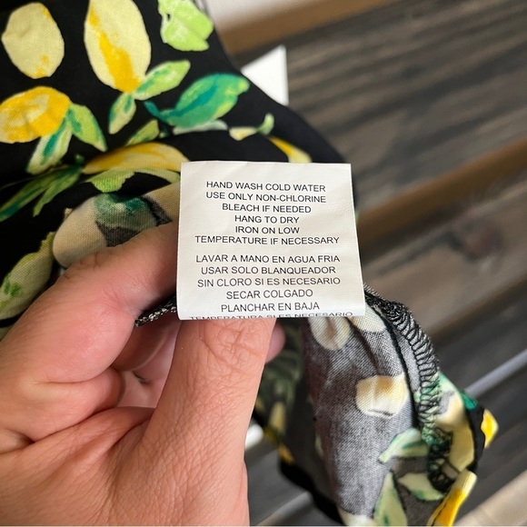 O.L.M. Lemon print peekaboo tank top NWT - Picture 7 of 7